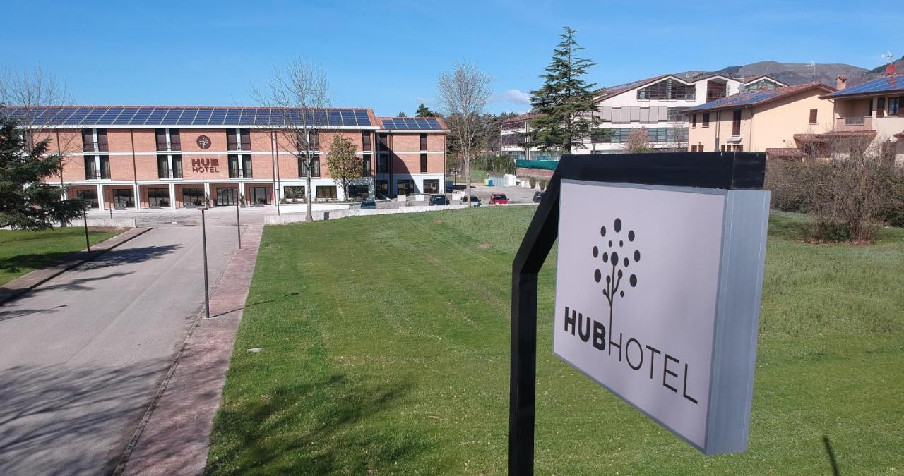 Hub Hotel Gubbio Kültér fotó