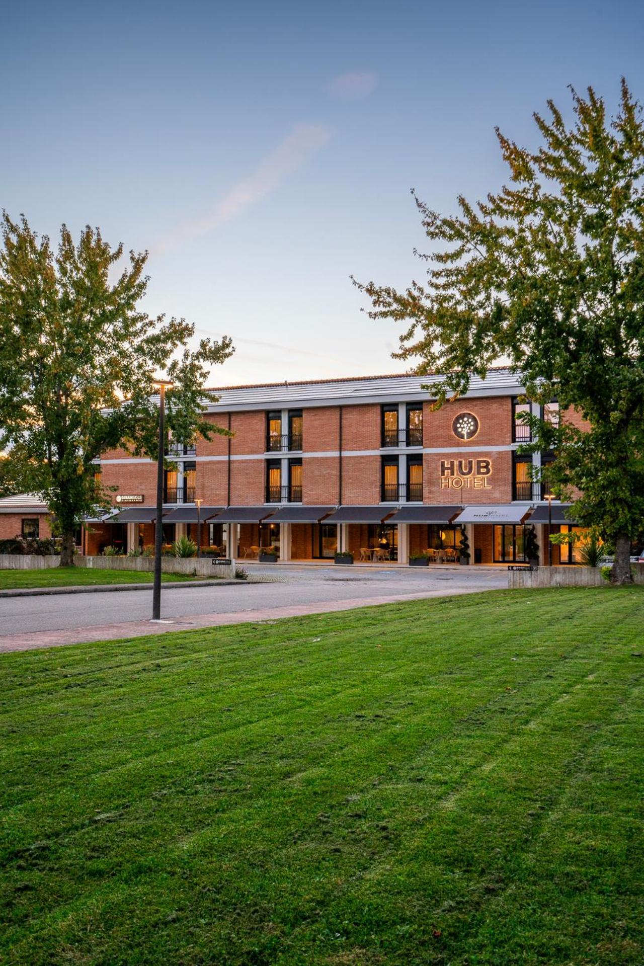 Hub Hotel Gubbio Kültér fotó