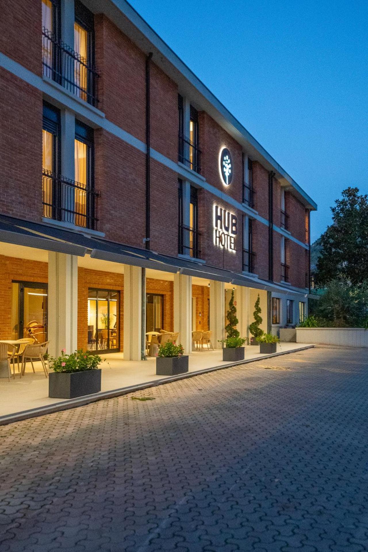 Hub Hotel Gubbio Kültér fotó